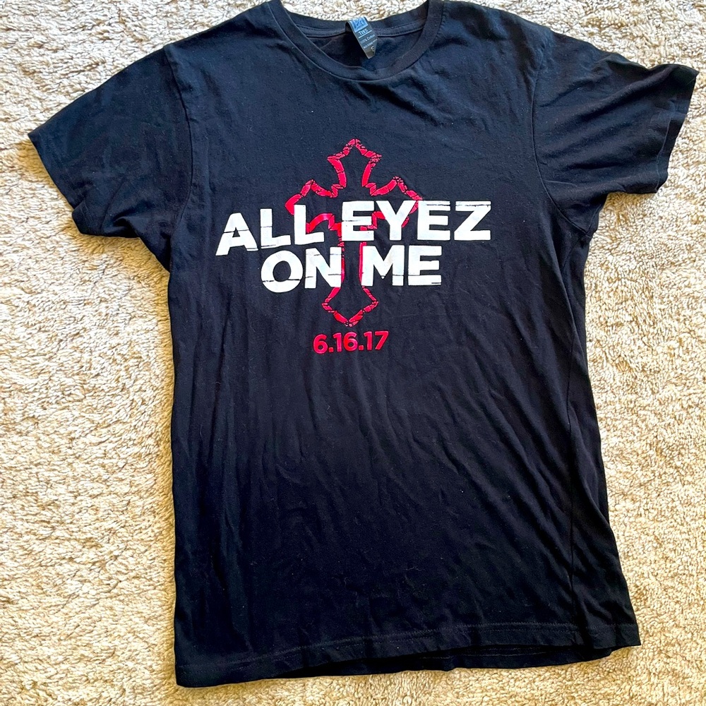All Eyes on Me Movie Merch t-shirt with Tupac Shakur quote Size Small